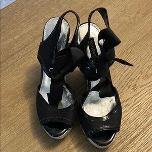 White House Black Market size 9 open toe Tipton wedge heel